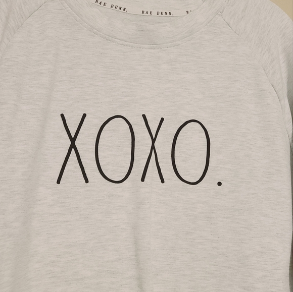 Rae Dunn | Women's Gray XOXO Graphic Sweatshirt (Size XL) - Picture 3 of 9